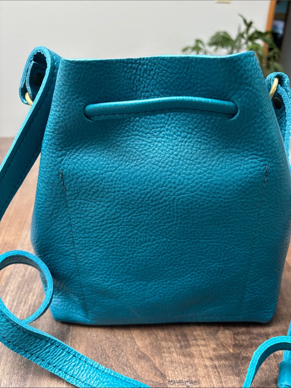 Portland Leather Baja Blue Drawstring small Bucket Shoulder Bag. New . - Picture 2 of 5